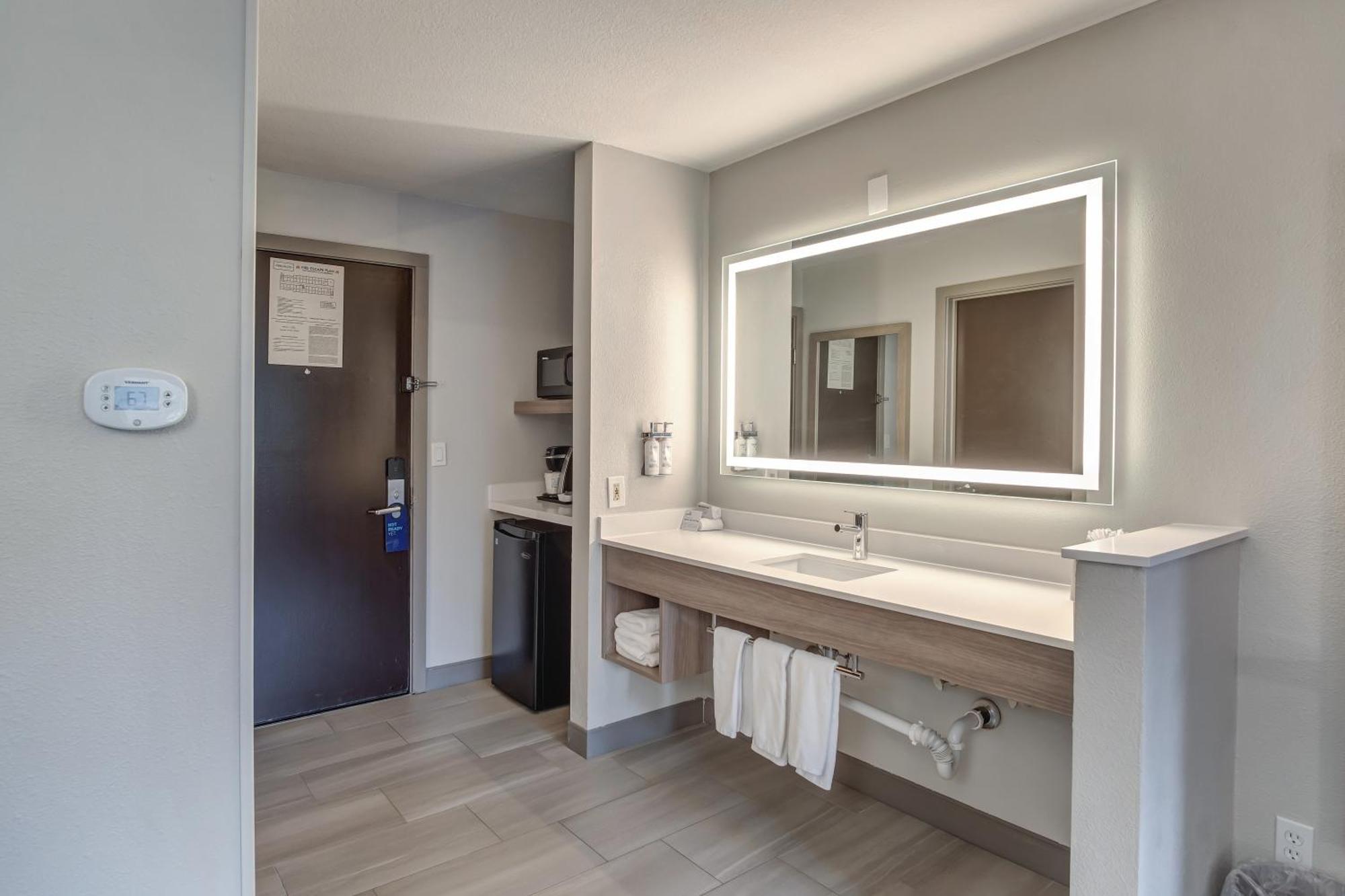 Holiday Inn Express Portland East - Columbia Gorge By Ihg Траутдейл Екстериор снимка