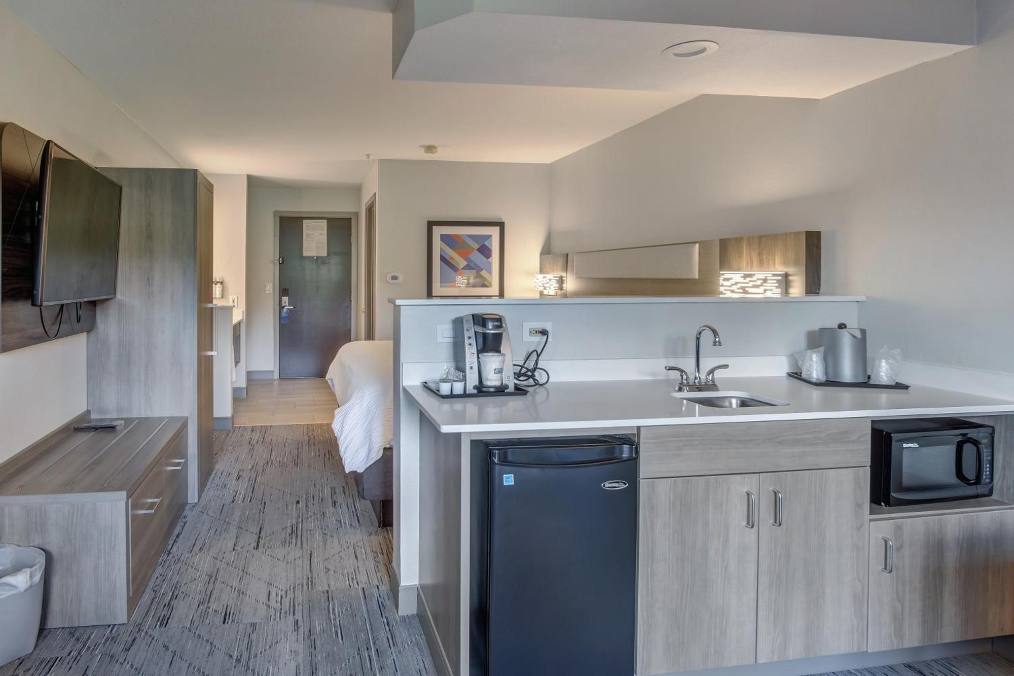 Holiday Inn Express Portland East - Columbia Gorge By Ihg Траутдейл Екстериор снимка