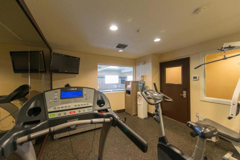 Holiday Inn Express Portland East - Columbia Gorge By Ihg Траутдейл Екстериор снимка